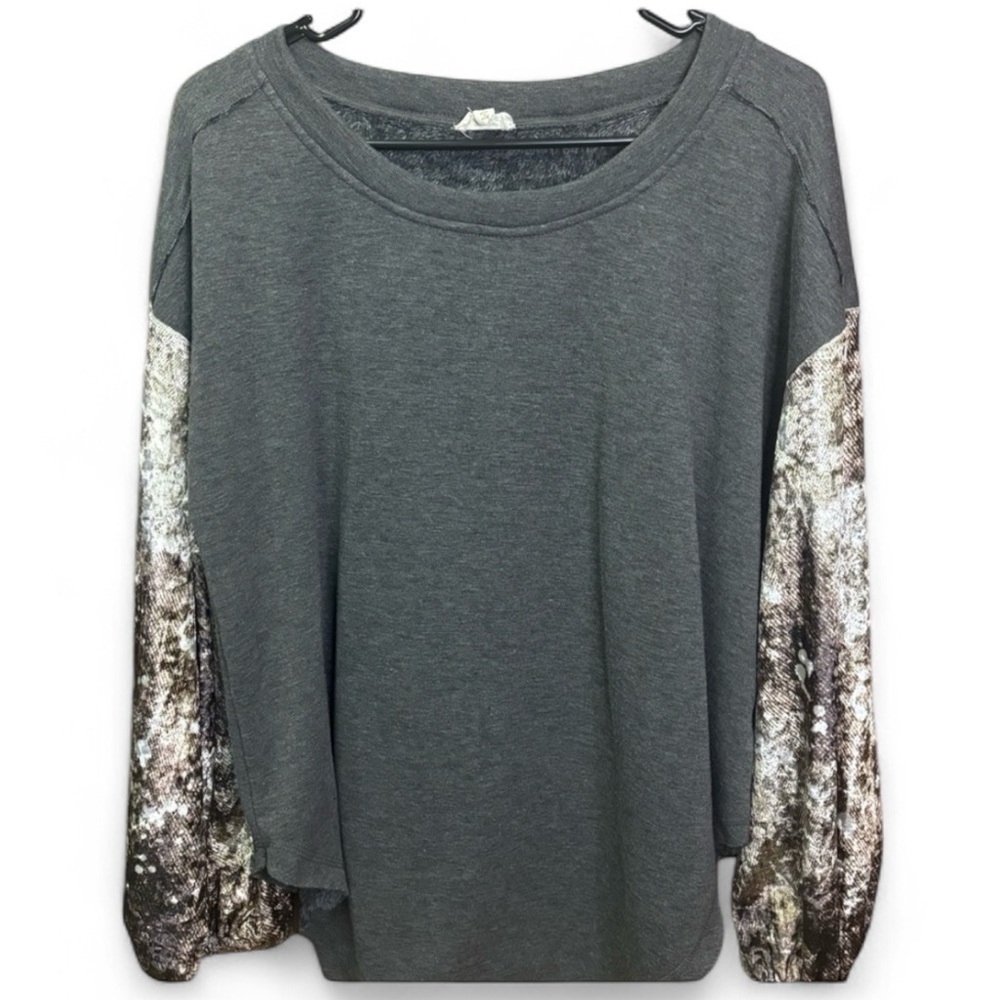 Hem & Thread Fuzzy Knit Top Snake Print Velvet Sleeve – Women’s L